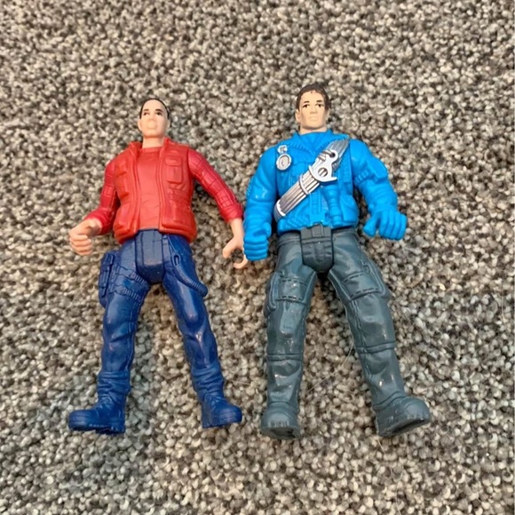 Army Military Soldiers Lot of 2 Action Figures Red/Blue Jackets 4'' - Picture 1 of 2